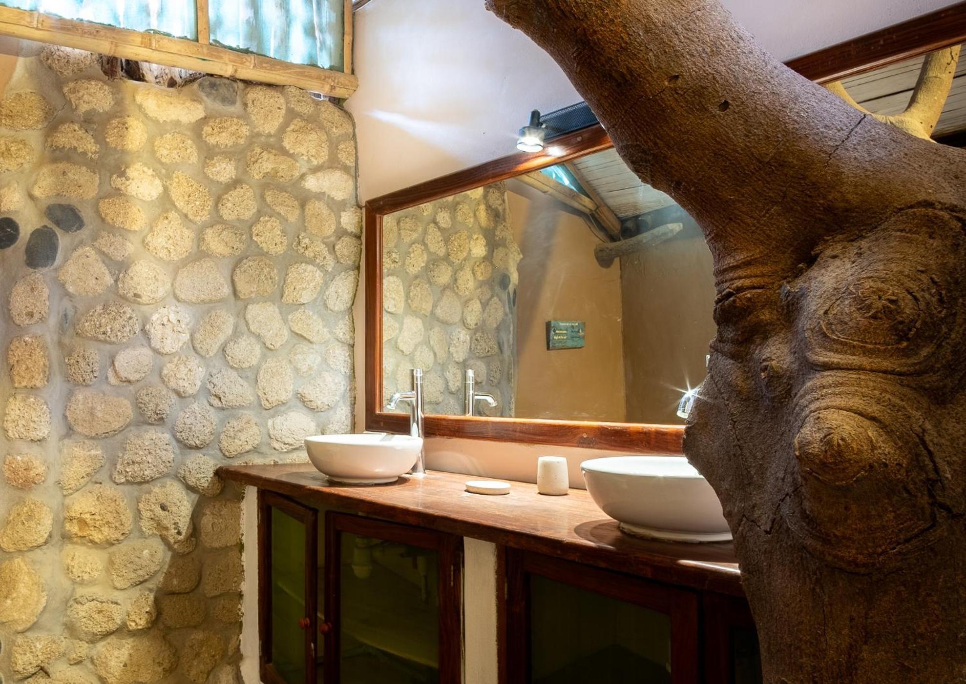 La Maison Eco House & Yoga マンコラ エクステリア 写真