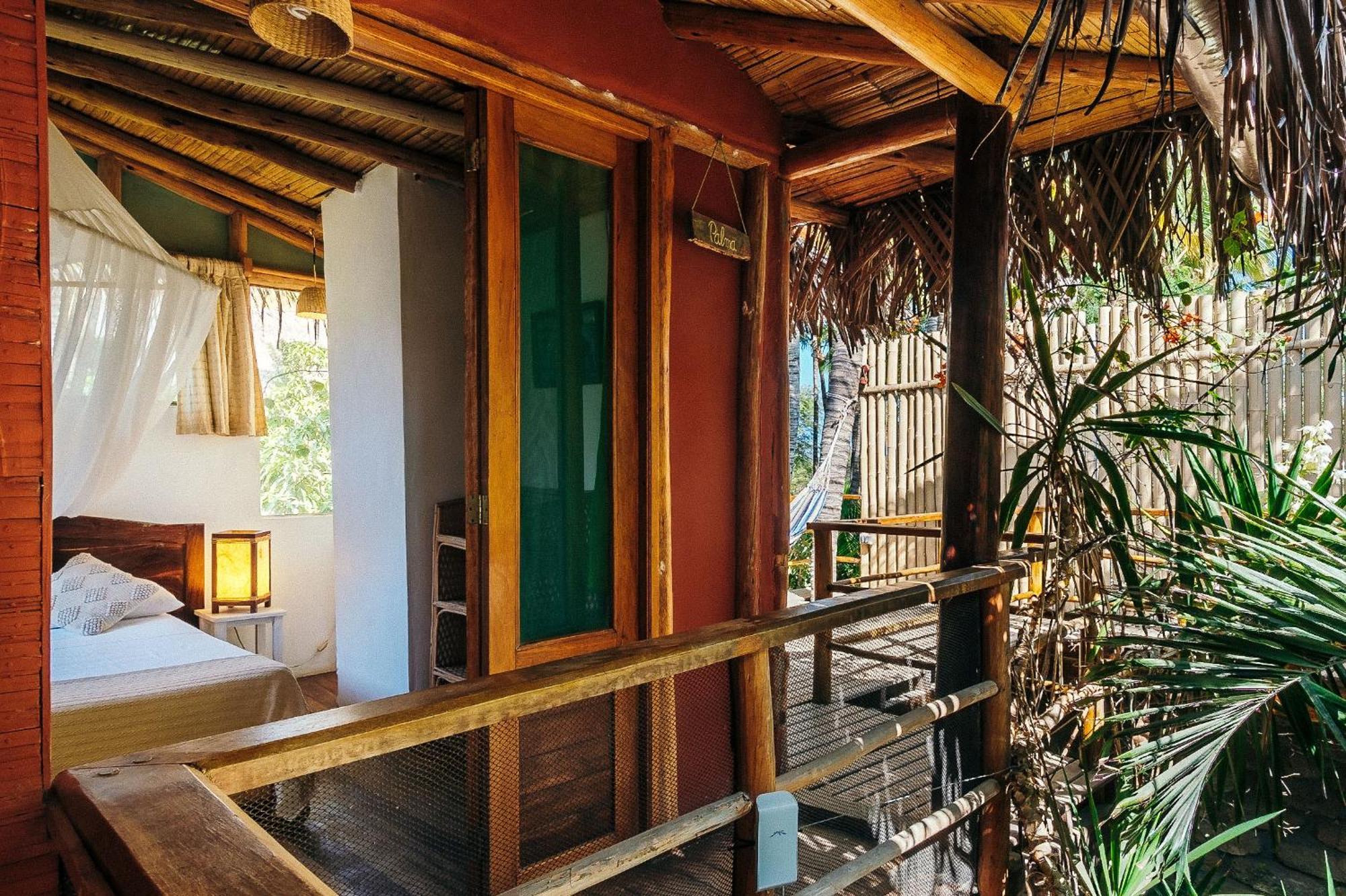 La Maison Eco House & Yoga マンコラ エクステリア 写真