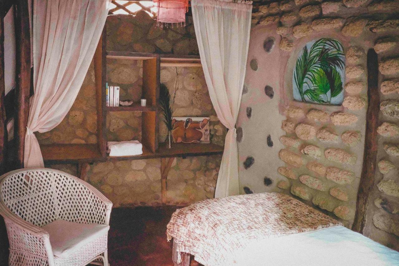 La Maison Eco House & Yoga マンコラ エクステリア 写真
